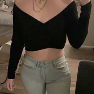 Cross Cross Sweater Crop